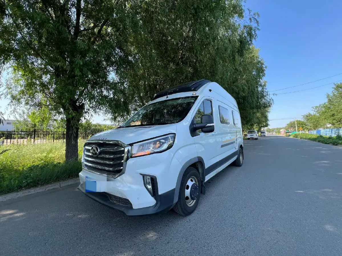2025 MAXUS V90 RV 2.0T 177HP L4 8AT
