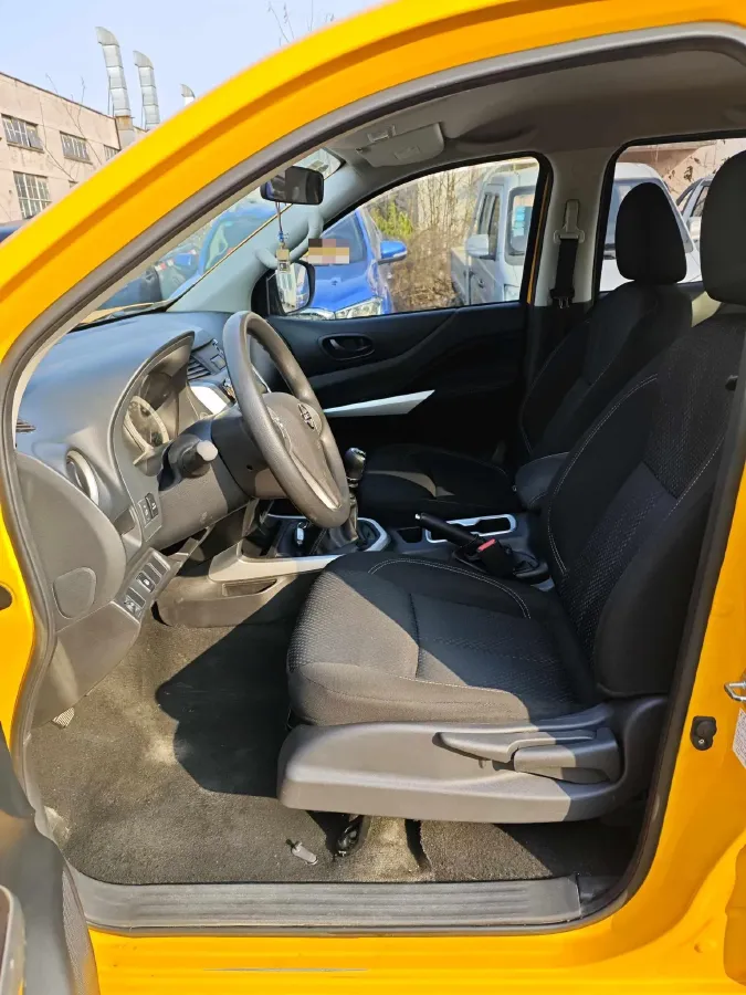 2022 Nissan Navara 2.5L 190HP L4 6MT,autocango,china used car exporter,china ev exporter,chinese used car exporter,chinese used ev exporter