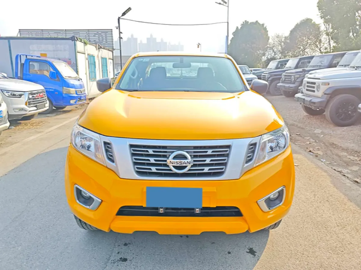 2022 Nissan Navara 2.5L 190HP L4 6MT,autocango,china used car exporter,china ev exporter,chinese used car exporter,chinese used ev exporter