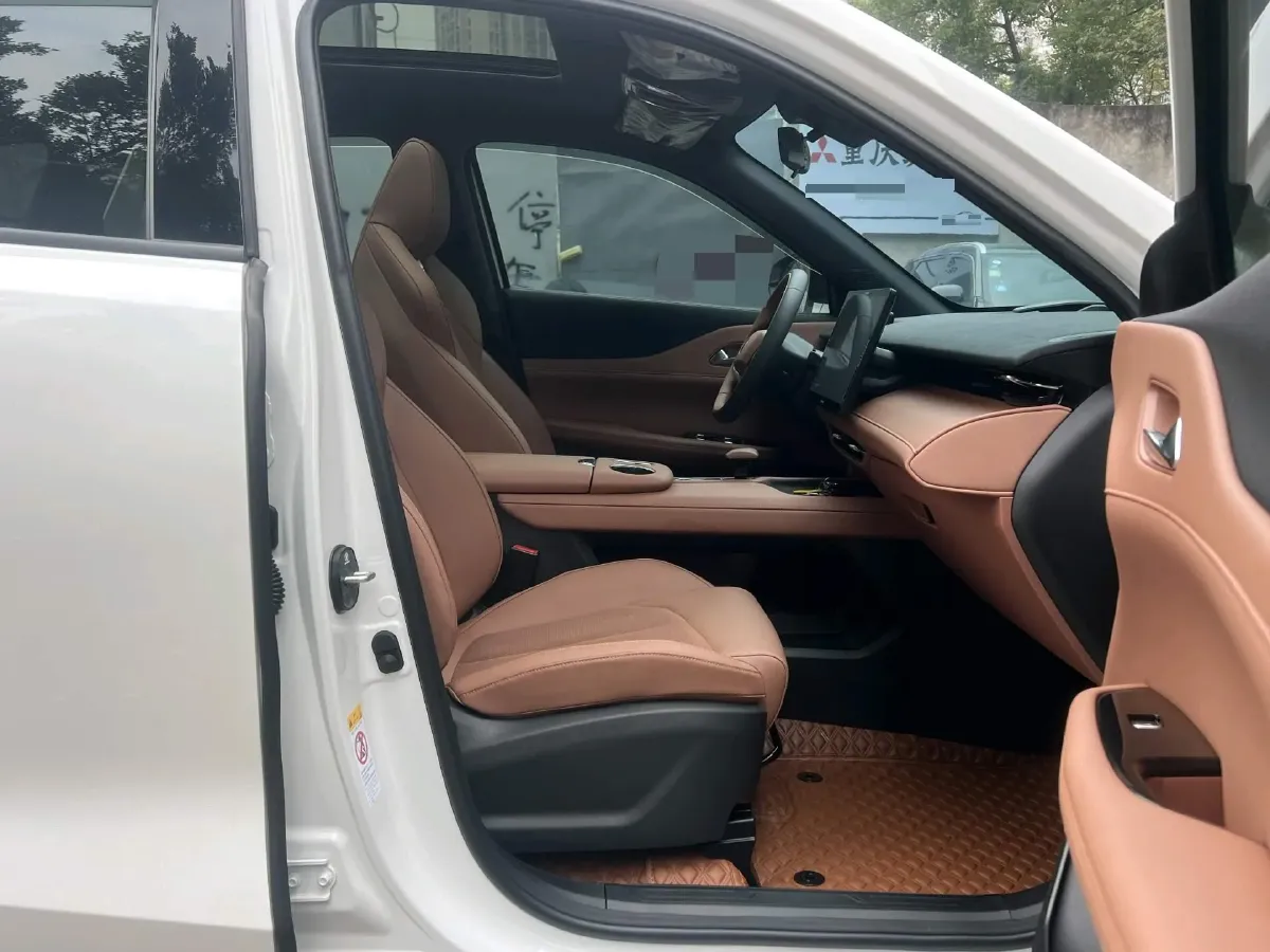 2025 ChangAn UNI-Z 1.5T 188HP L4 7DCT,autocango,china used car exporter,china ev exporter,chinese used car exporter,chinese used ev exporter