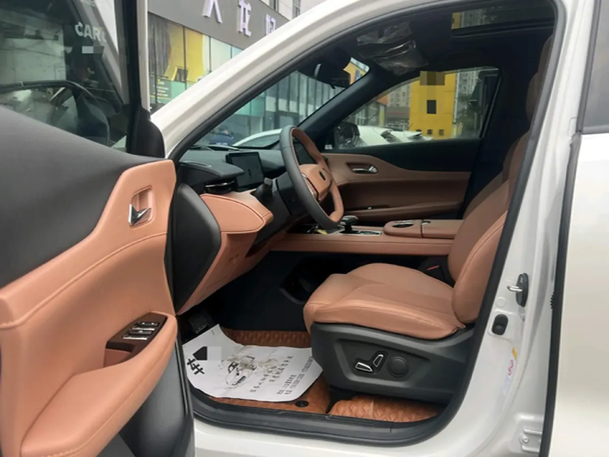 2025 ChangAn UNI-Z 1.5T 188HP L4 7DCT,autocango,china used car exporter,china ev exporter,chinese used car exporter,chinese used ev exporter