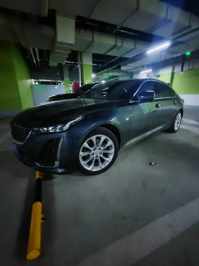 2021 Cadillac CT5 2.0T 237HP L4 10AT