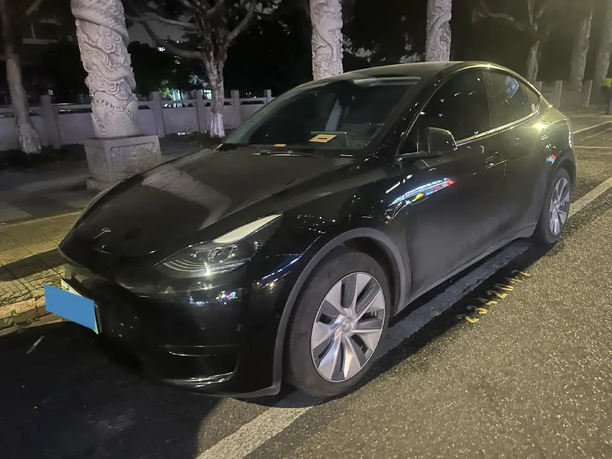 2022 Tesla Model Y BEV 60KWH