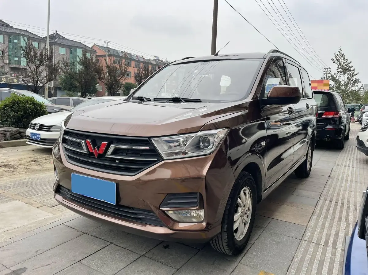2019 WuLing HongGuang 1.5L 99HP L4 6MT