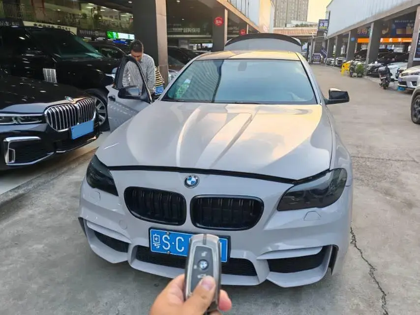 2011 BMW 5 Series 3.0T 306HP L6 8AT