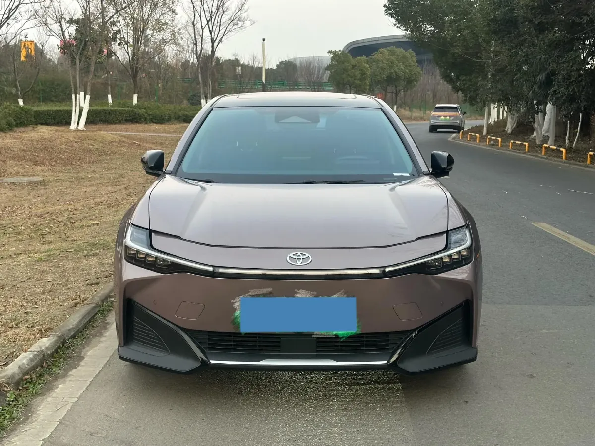 2023 Toyota bZ3 BEV 65.28KWH,autocango,china used car exporter,china ev exporter,chinese used car exporter,chinese used ev exporter