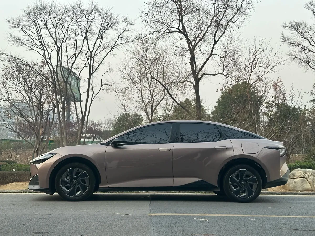 2023 Toyota bZ3 BEV 65.28KWH,autocango,china used car exporter,china ev exporter,chinese used car exporter,chinese used ev exporter