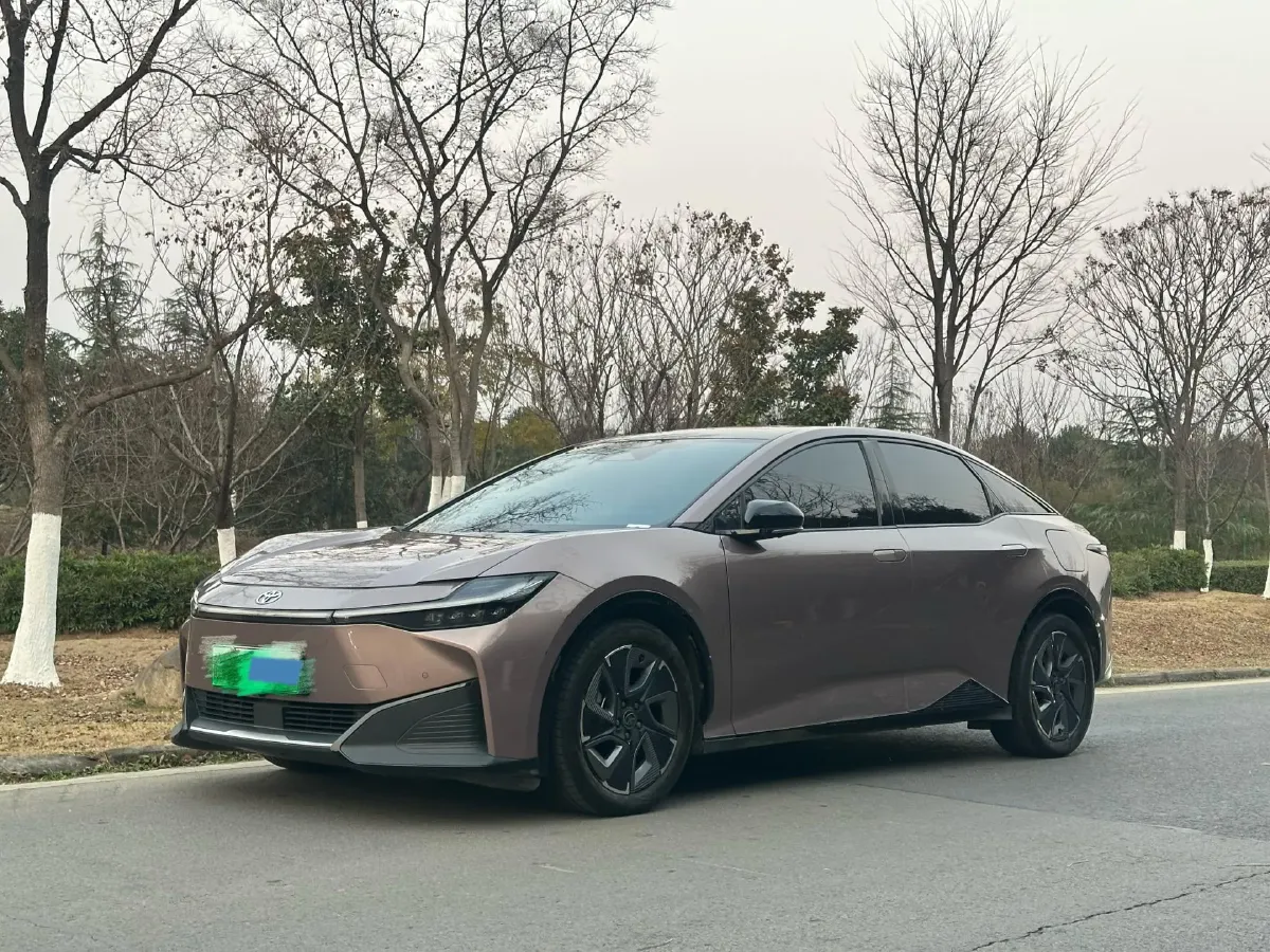 2023 Toyota bZ3 BEV 65.28KWH,autocango,china used car exporter,china ev exporter,chinese used car exporter,chinese used ev exporter