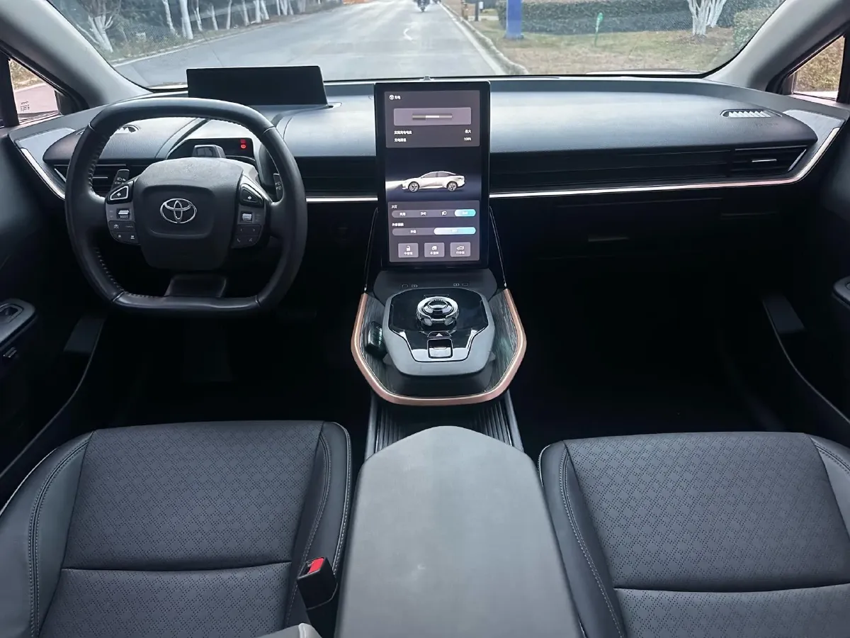 2023 Toyota bZ3 BEV 65.28KWH,autocango,china used car exporter,china ev exporter,chinese used car exporter,chinese used ev exporter