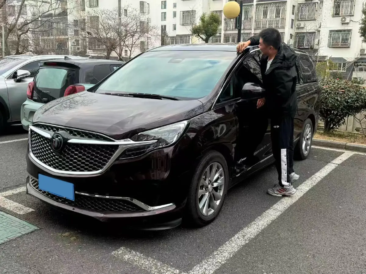 2022 Buick GL8 2.0T 237HP L4 9AT