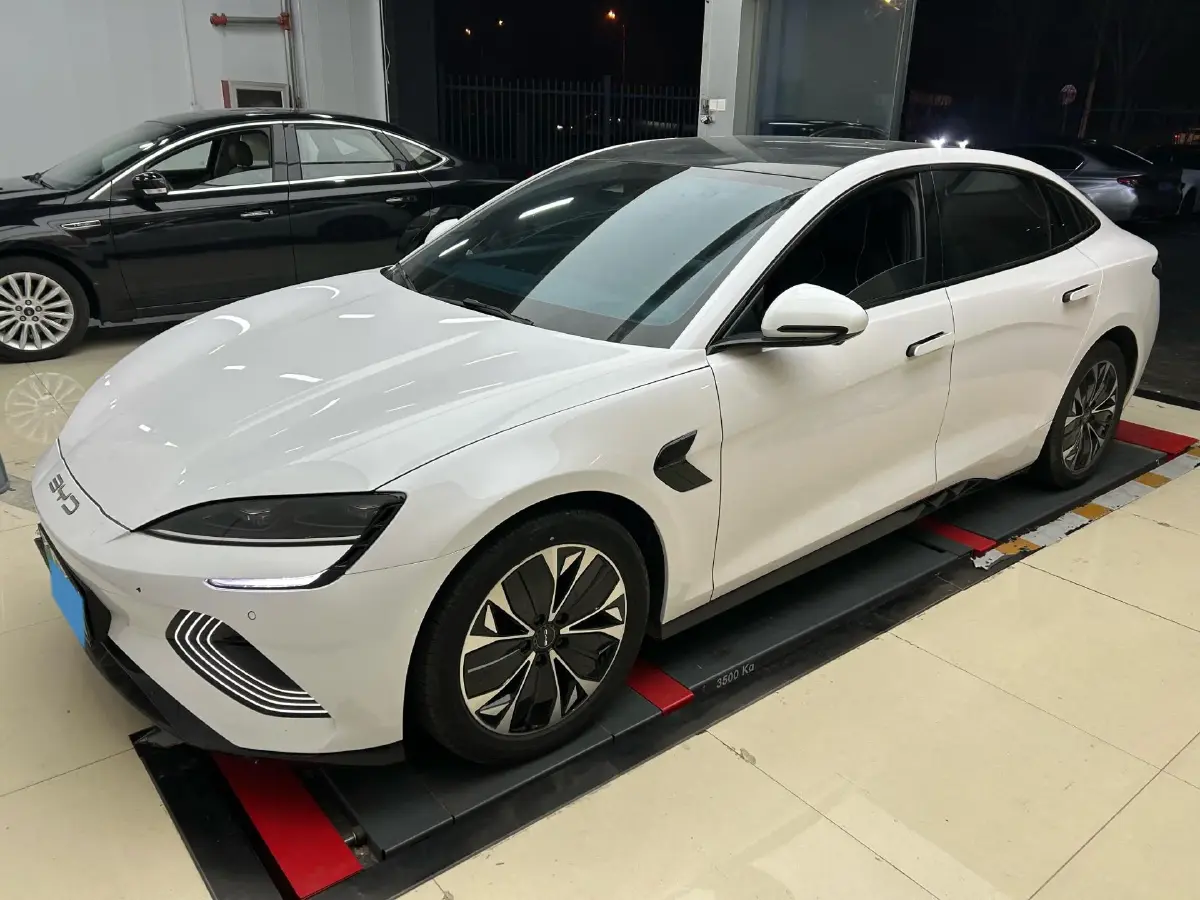 2023 BYD Seal BEV 61.4KWH