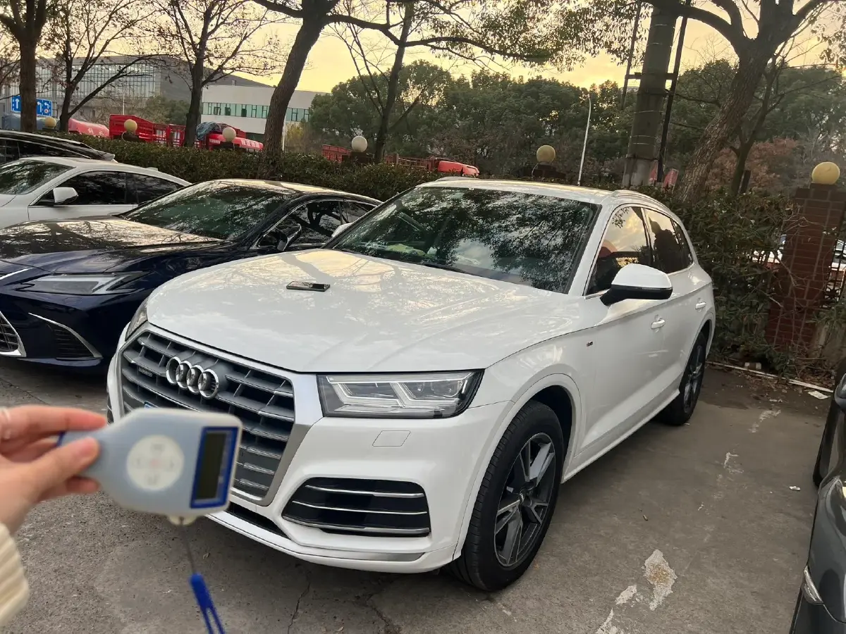 2020 Audi Q5L 2.0T 190HP L4 7DCT