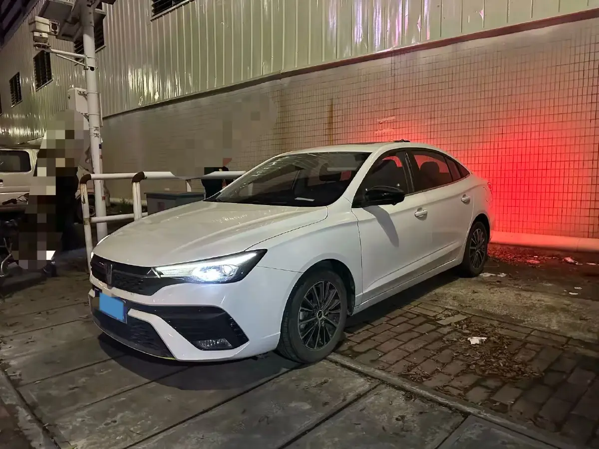 2021 Roewe i5 1.5L 120HP L4 CVT