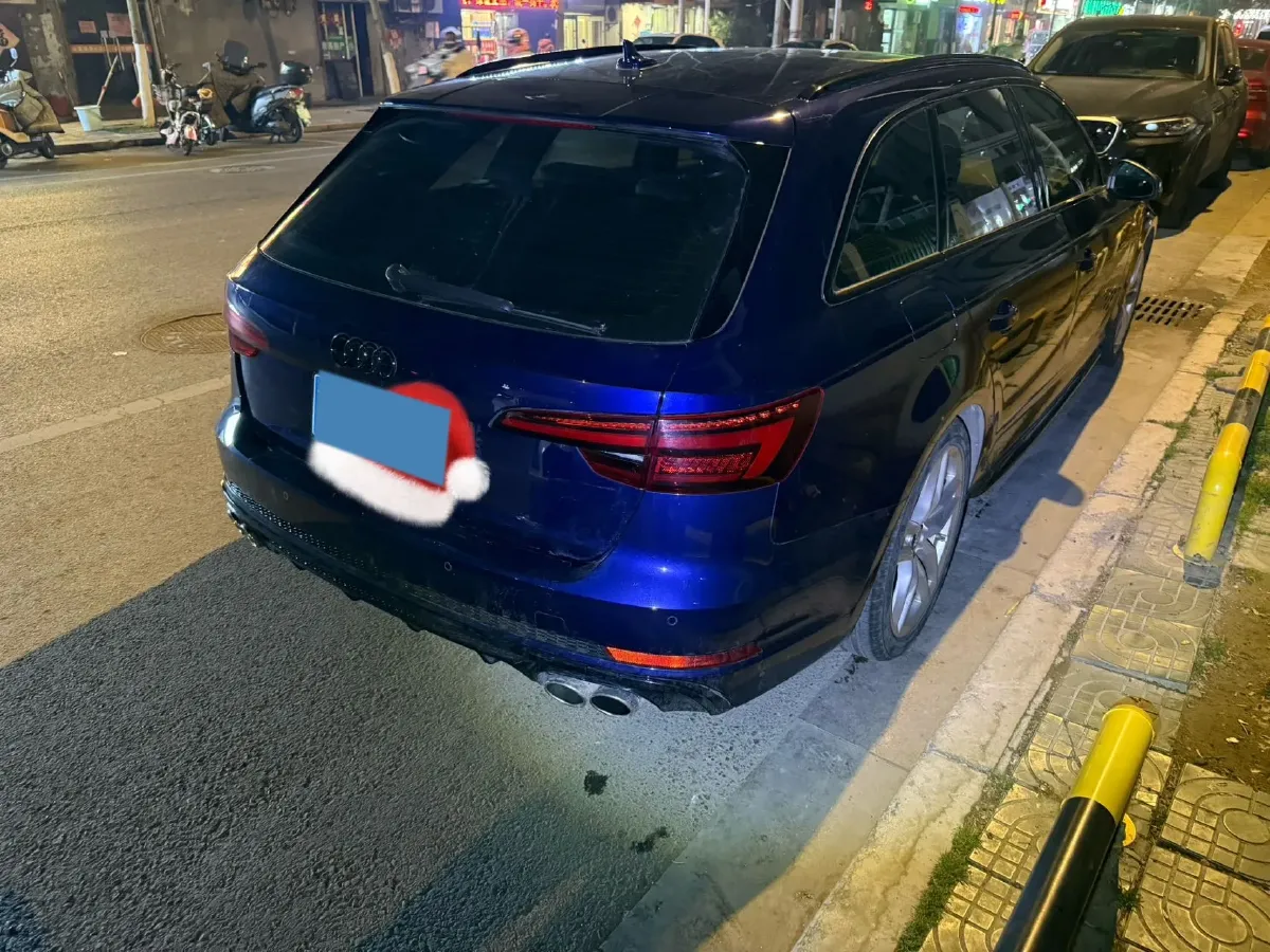 2020 Audi A4 2.0T 190HP L4 7DCT,autocango,china used car exporter,china ev exporter,chinese used car exporter,chinese used ev exporter