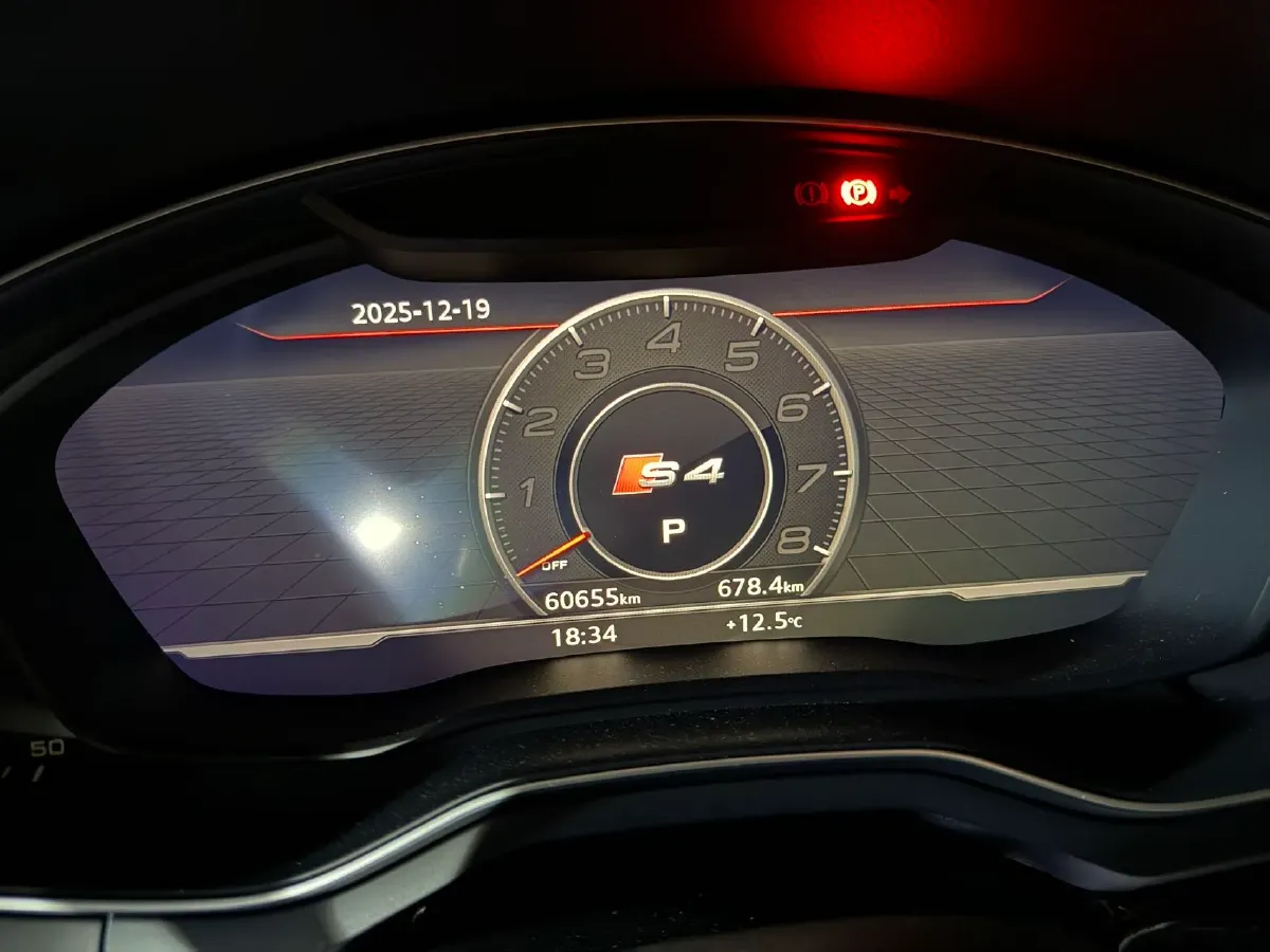 2020 Audi A4 2.0T 190HP L4 7DCT,autocango,china used car exporter,china ev exporter,chinese used car exporter,chinese used ev exporter