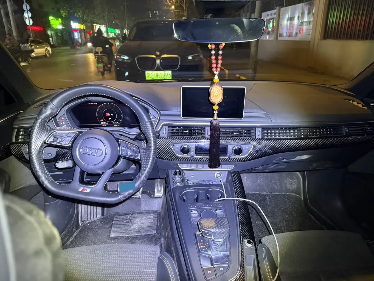 2020 Audi A4 2.0T 190HP L4 7DCT,autocango,china used car exporter,china ev exporter,chinese used car exporter,chinese used ev exporter