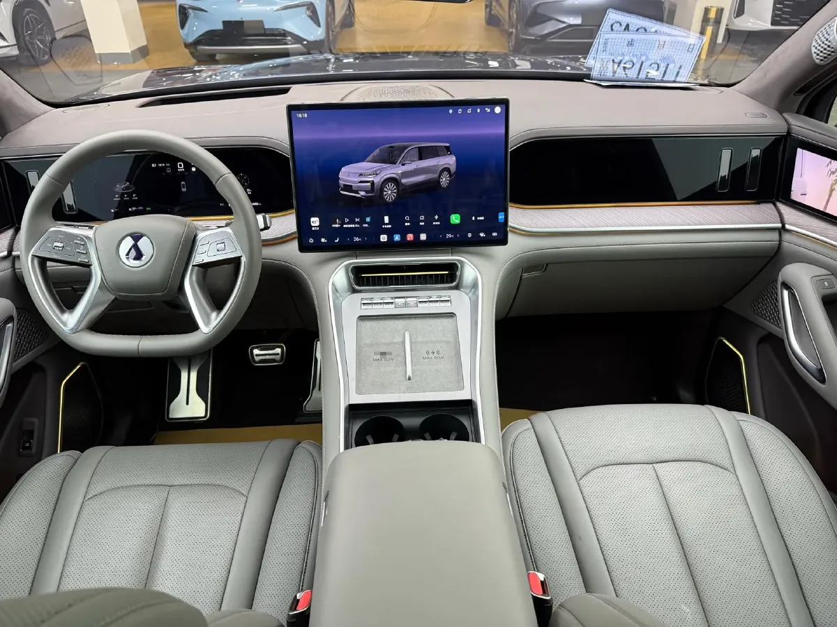 2025 Denza DenzaN9 2.0T 207HP L4 E-CVT PHEV,autocango,china used car exporter,china ev exporter,chinese used car exporter,chinese used ev exporter