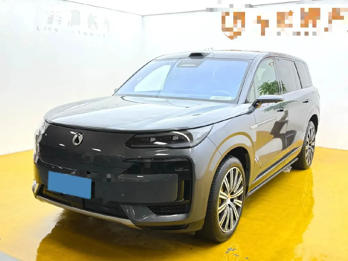 2025 Denza DenzaN9 2.0T 207HP L4 E-CVT PHEV,autocango,china used car exporter,china ev exporter,chinese used car exporter,chinese used ev exporter