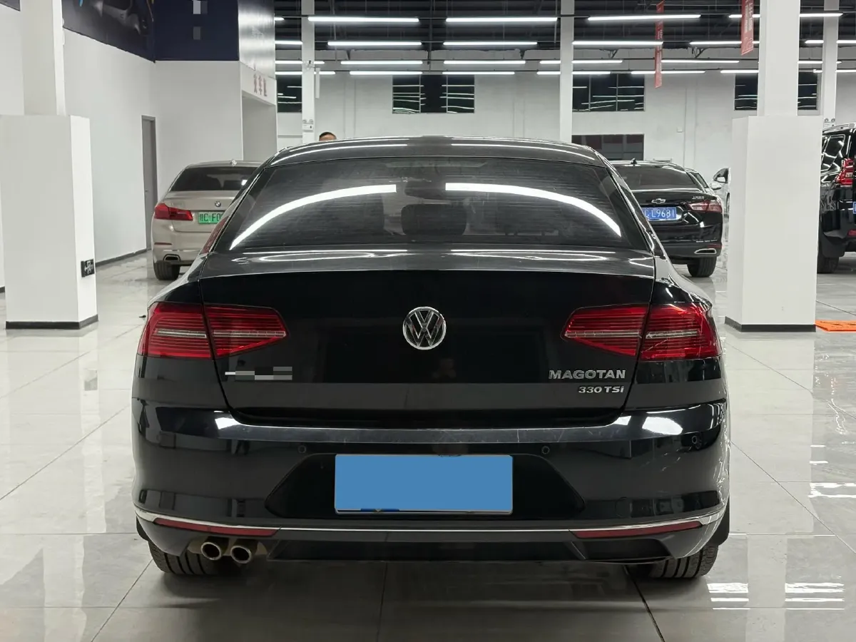 2018 Volkswagen Magotan 1.8T 180HP L4 7DCT,autocango,china used car exporter,china ev exporter,chinese used car exporter,chinese used ev exporter