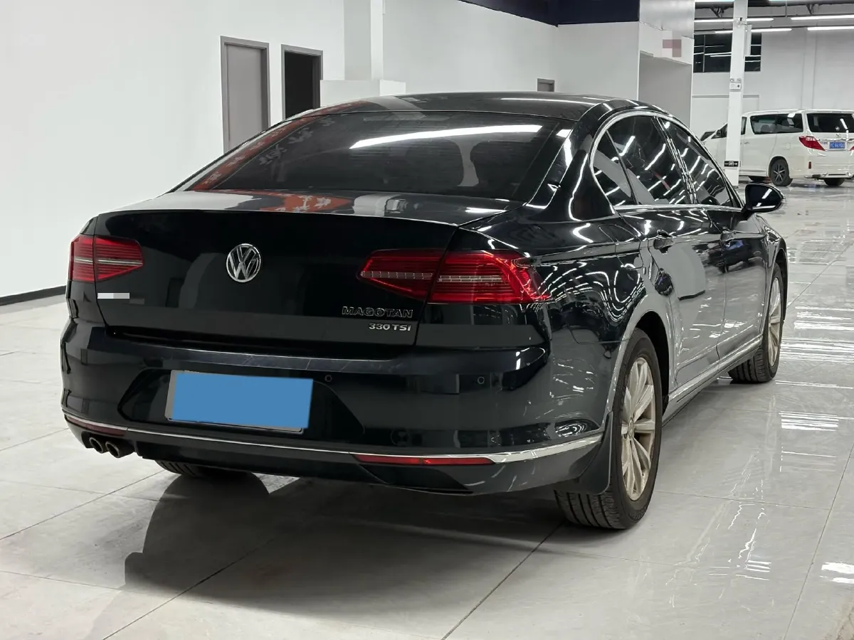 2018 Volkswagen Magotan 1.8T 180HP L4 7DCT,autocango,china used car exporter,china ev exporter,chinese used car exporter,chinese used ev exporter
