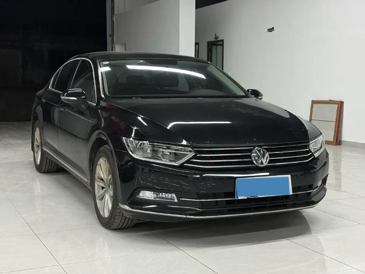 2018 Volkswagen Magotan 1.8T 180HP L4 7DCT,autocango,china used car exporter,china ev exporter,chinese used car exporter,chinese used ev exporter