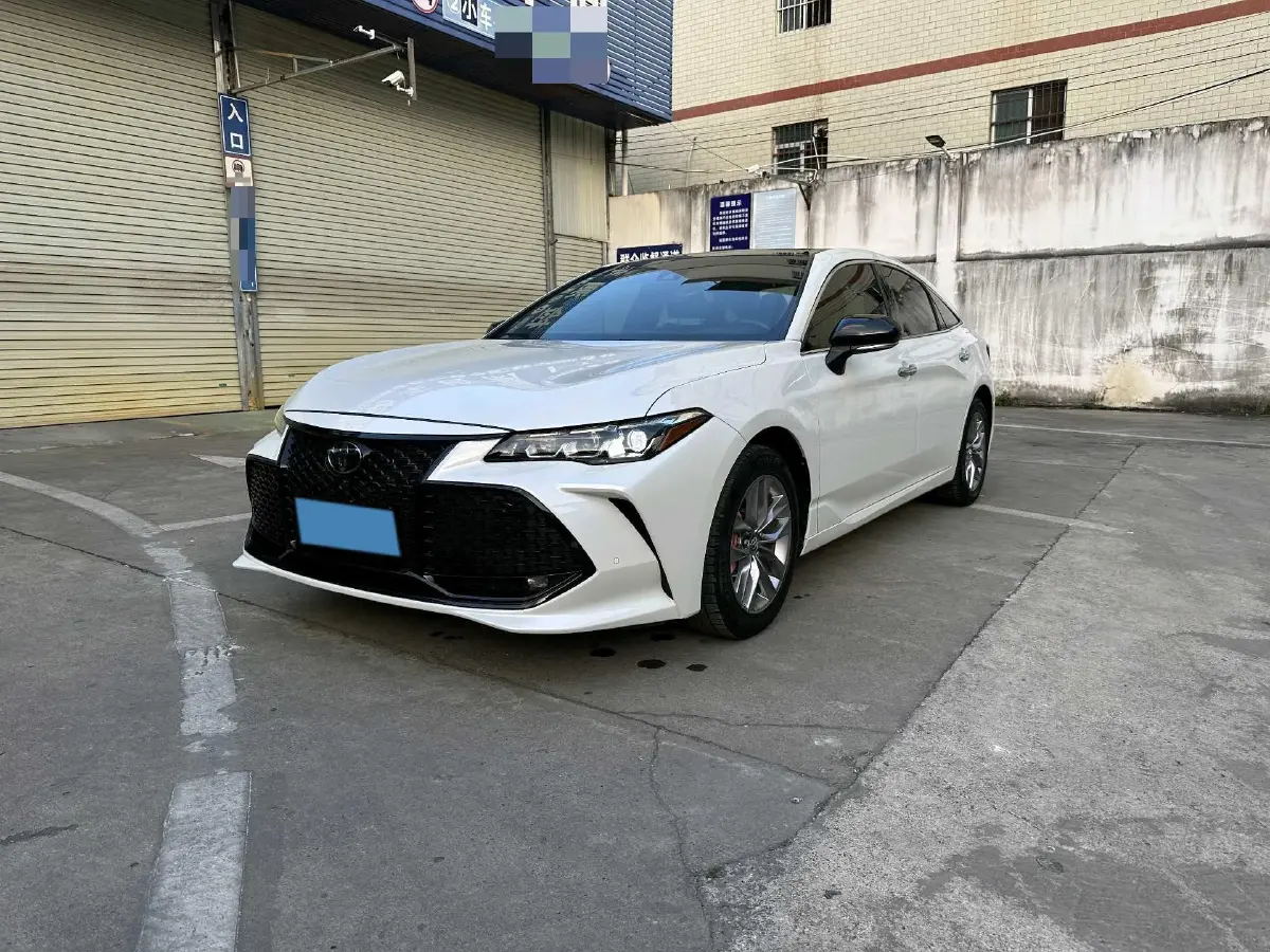2021 Toyota Avalon 2.5L 209HP L4 8AT