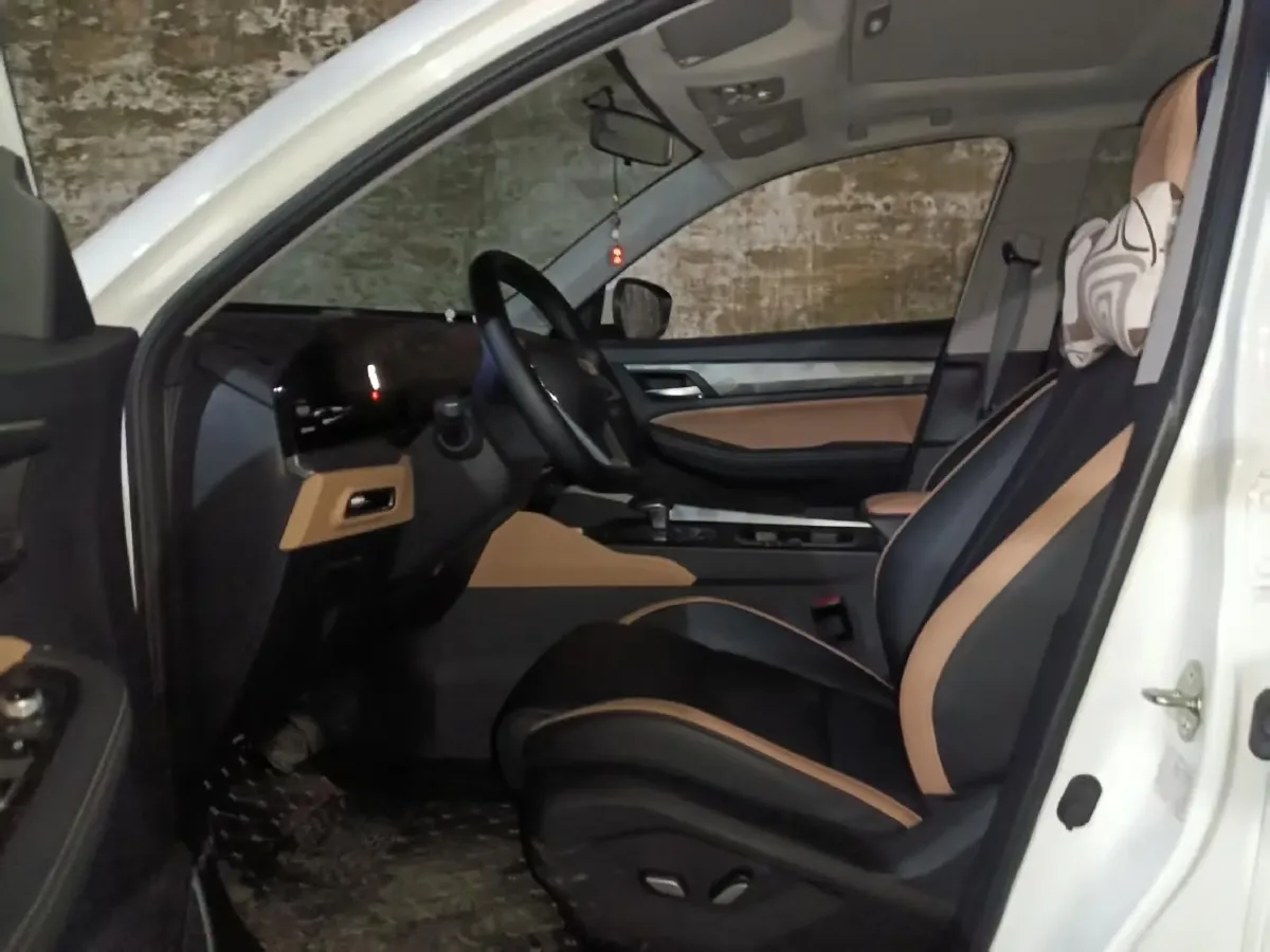 2024 Geely OkavangoPRO 1.5T 181HP L4 7DCT,autocango,china used car exporter,china ev exporter,chinese used car exporter,chinese used ev exporter