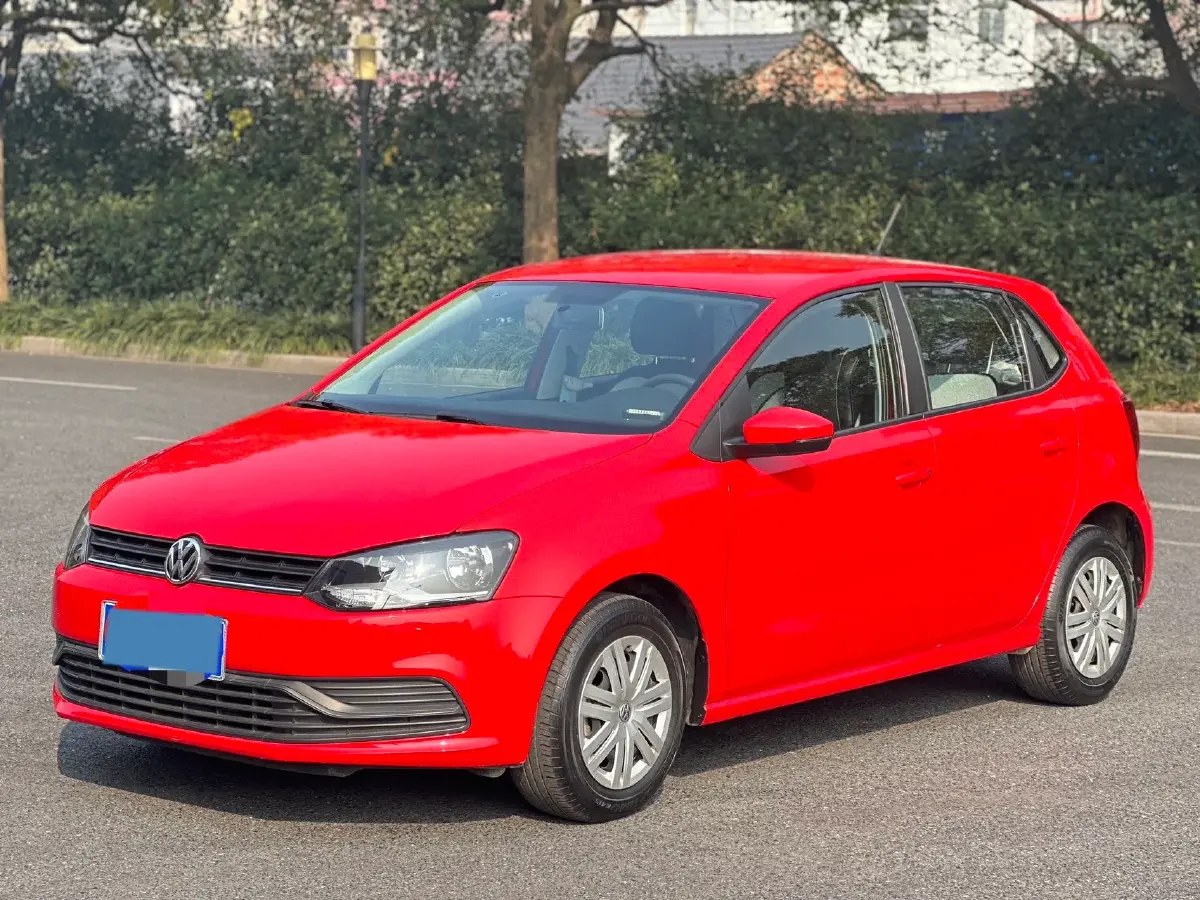 2016 Volkswagen Polo 1.4L 90HP L4 6AT