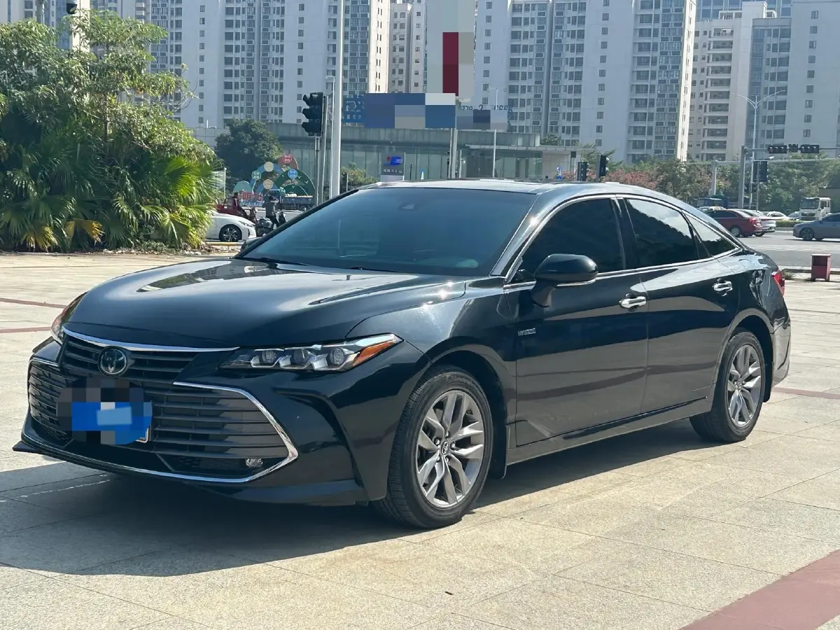 2019 Toyota Avalon 2.5L 178HP L4 E-CVT Hybrid