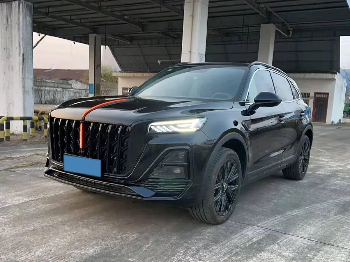 2025 HongQi HS5 2.0T 252HP L4 8AT