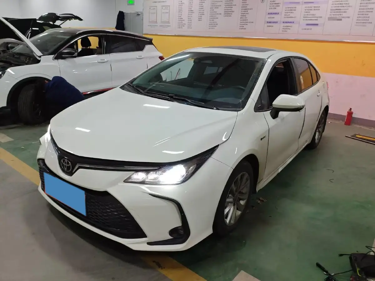 2024 Toyota Corolla 1.8L 98HP L4 E-CVT Hybrid
