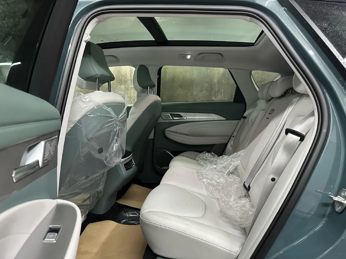 2023 ARCFOX αT BEV,autocango,china used car exporter,china ev exporter,chinese used car exporter,chinese used ev exporter