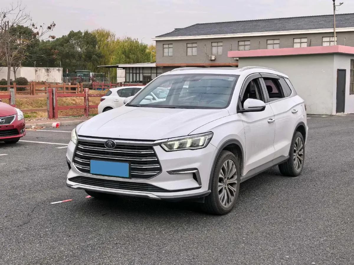 2019 BYD Song Pro 1.5T 160HP L4 6DCT PHEV 15.7KWH