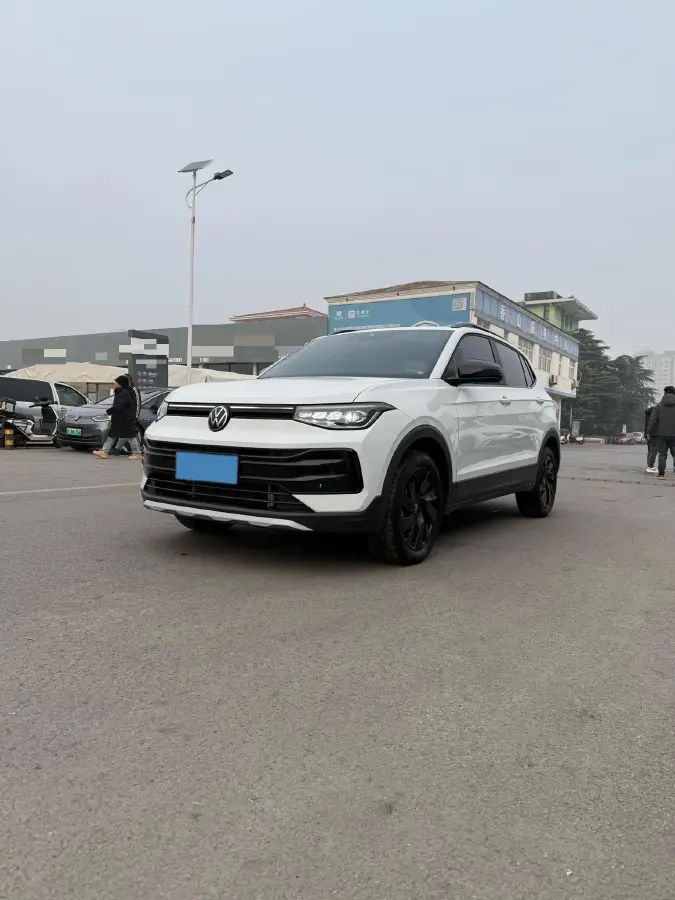 2025 Volkswagen Tharu 1.5L 110HP L4 6AT