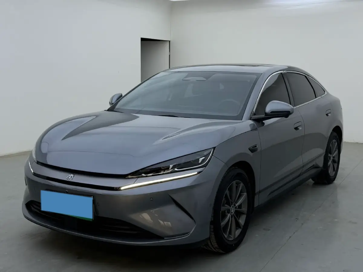 2025 BYD QinL BEV