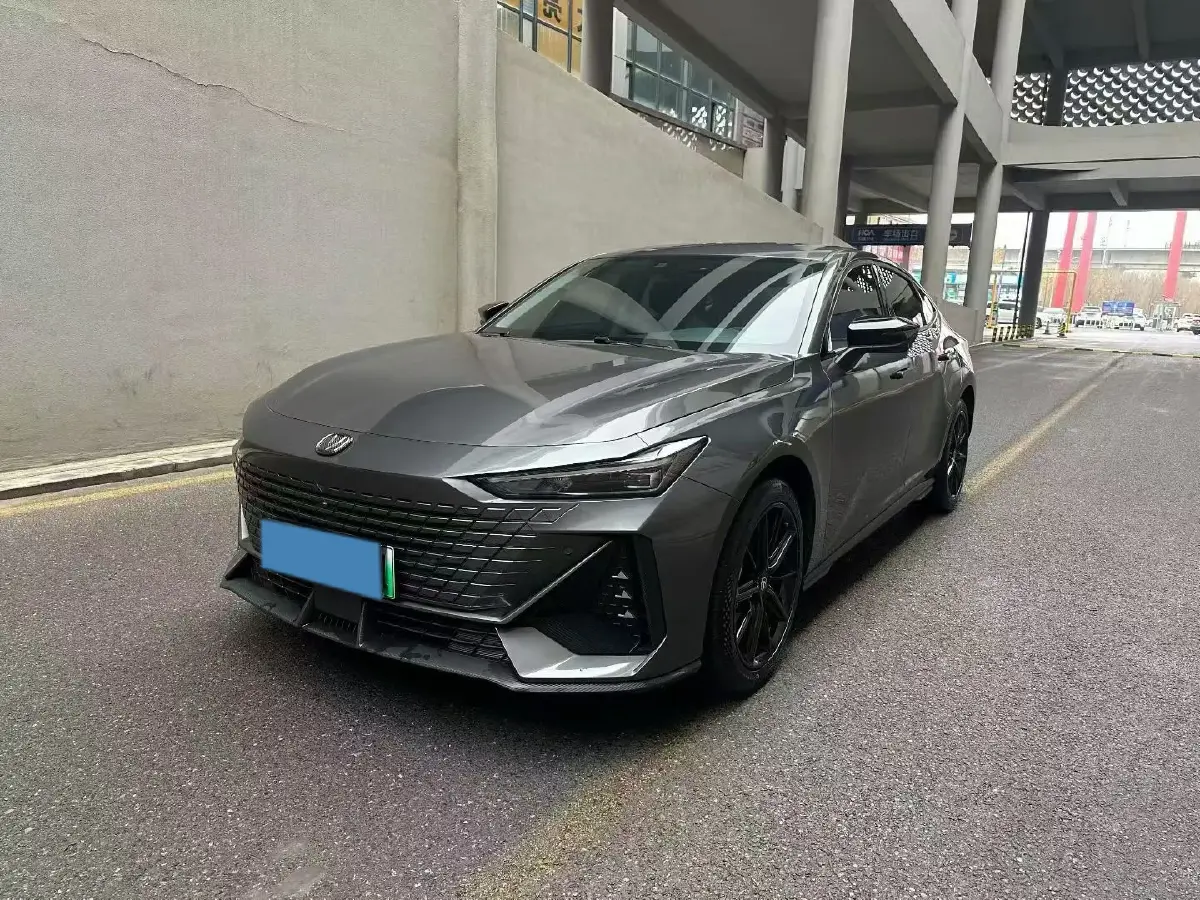 2023 ChangAn UNI-V iDD 1.5T 170HP L4 6TCT PHEV 18.4KWH