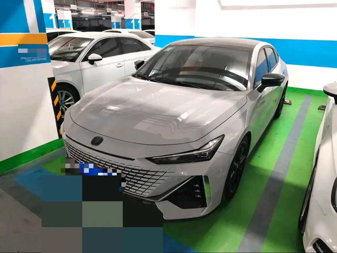 2022 ChangAn UNI-V 1.5T 188HP L4 7DCT