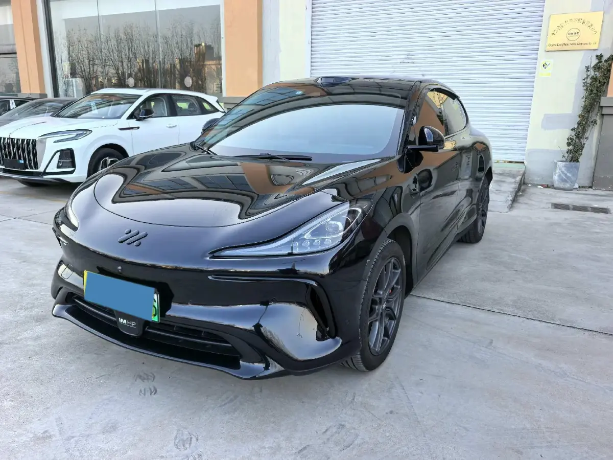 2023 IM LS6 BEV 71KWH