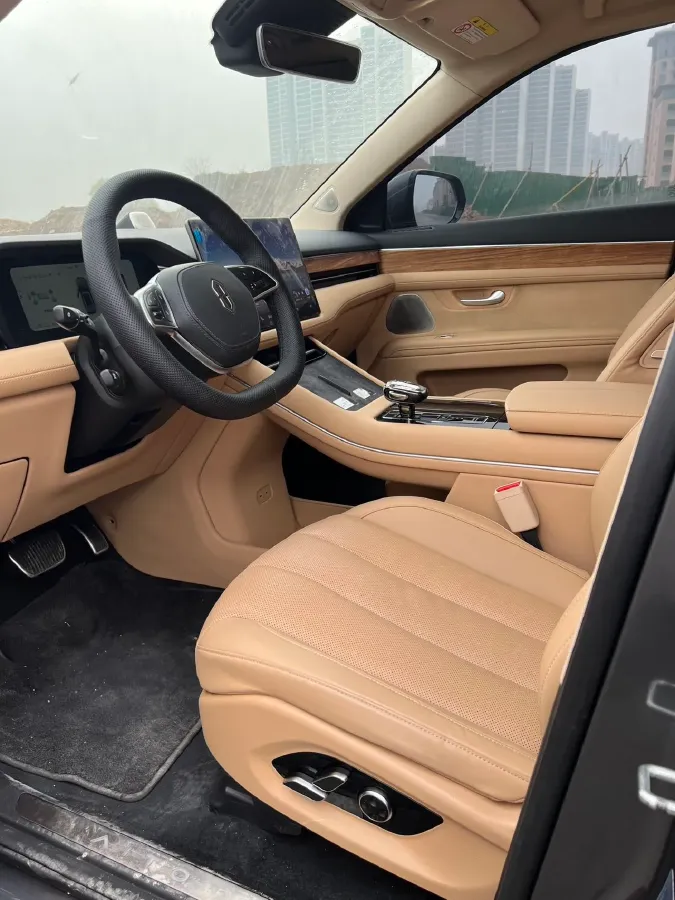 2022 Volvo S60 2.0T 197HP L4 8AT,autocango,china used car exporter,china ev exporter,chinese used car exporter,chinese used ev exporter