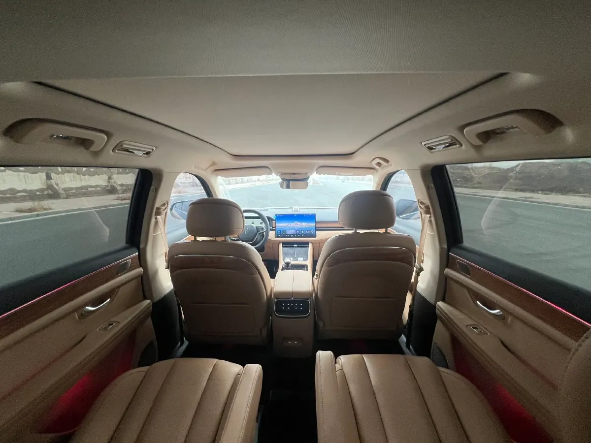 2022 Volvo S60 2.0T 197HP L4 8AT,autocango,china used car exporter,china ev exporter,chinese used car exporter,chinese used ev exporter