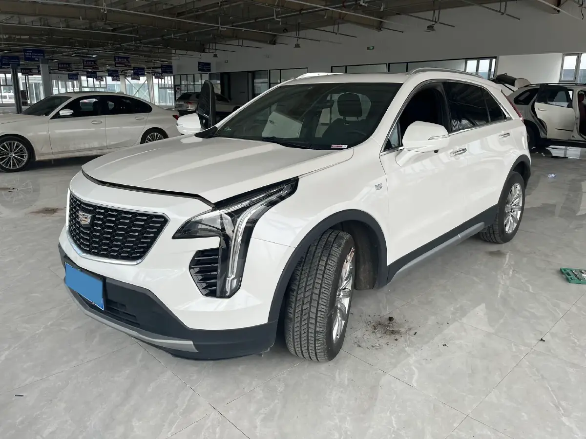 2020 Cadillac XT4 2.0T 241HP L4 9AT