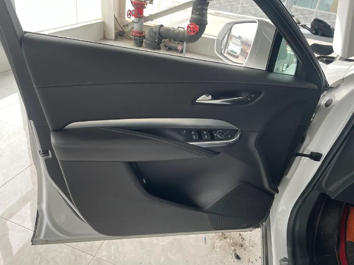 2020 Cadillac XT4 2.0T 241HP L4 9AT,autocango,china used car exporter,china ev exporter,chinese used car exporter,chinese used ev exporter