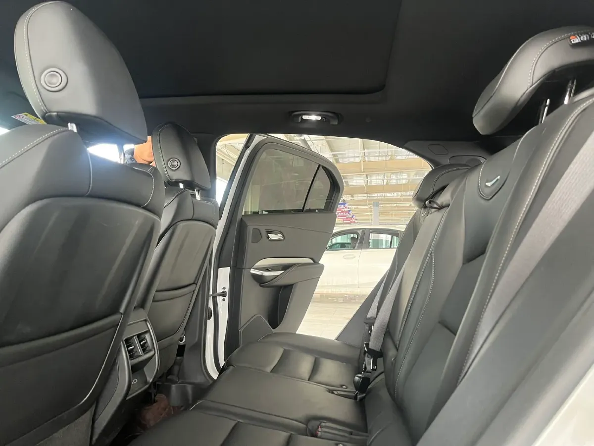 2020 Cadillac XT4 2.0T 241HP L4 9AT,autocango,china used car exporter,china ev exporter,chinese used car exporter,chinese used ev exporter