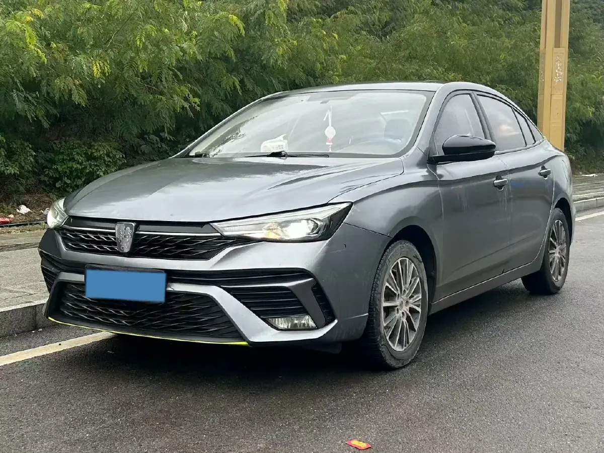 2021 Roewe i5 1.5L 120HP L4 CVT