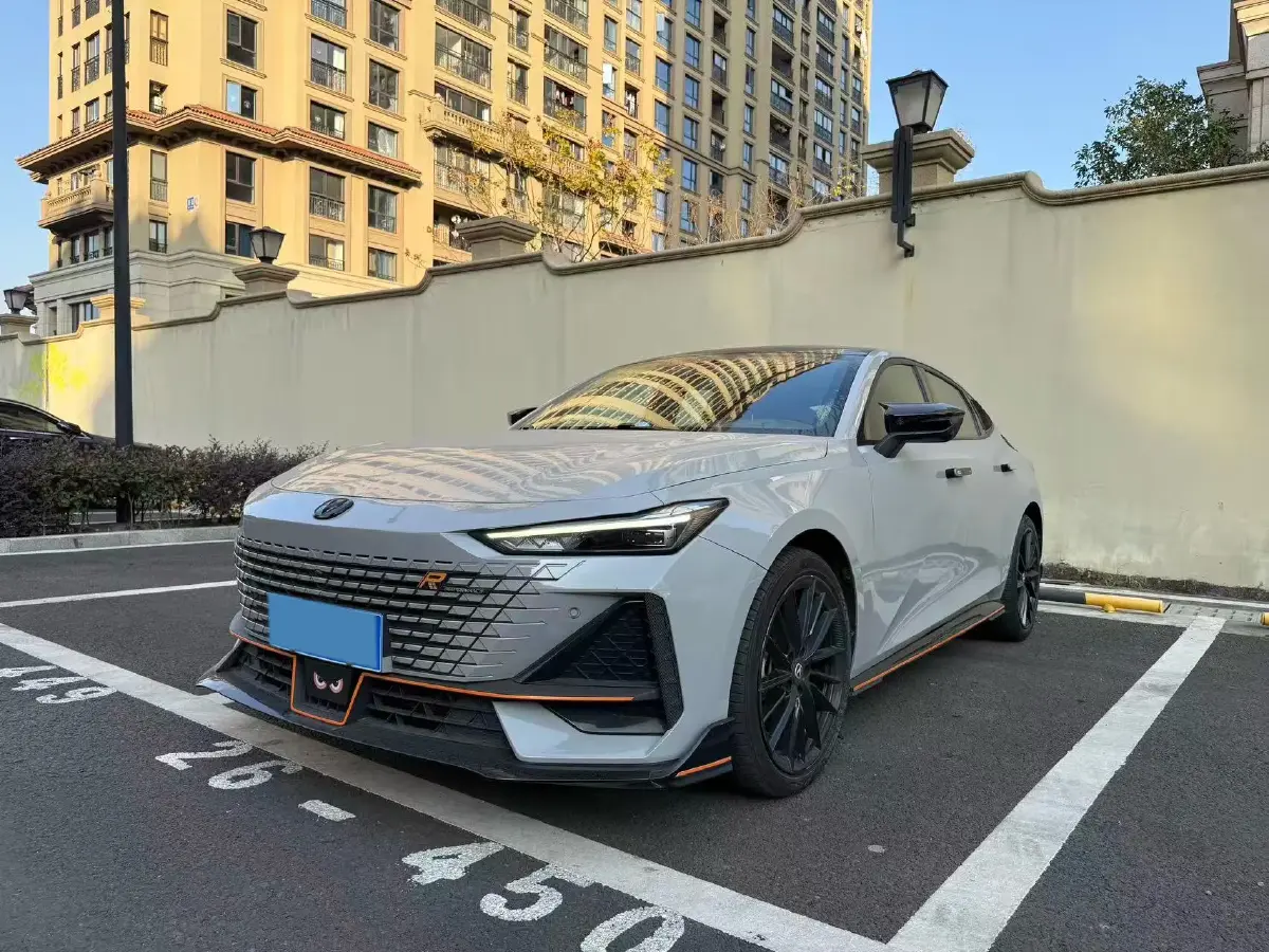 2023 ChangAn UNI-V 1.5T 188HP L4 7DCT