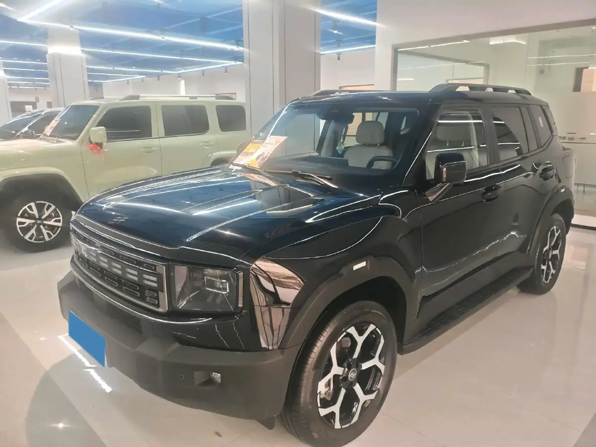 2025 MAXUS XinTu V70 2.0T 150HP L4 9AT