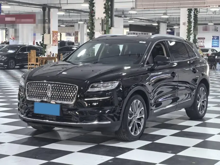 2021 Lincoln Nautilus 2.0T 245HP L4 8AT
