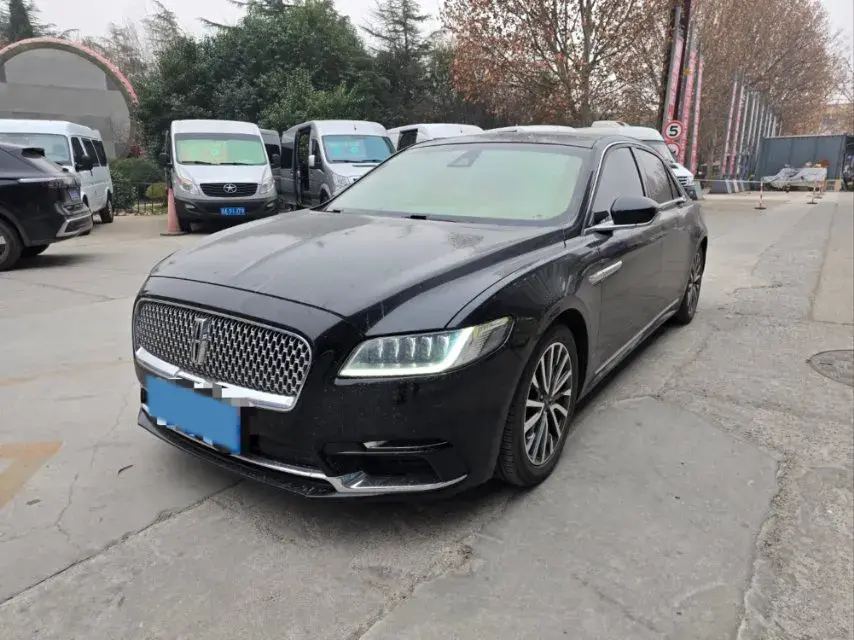 2019 Lincoln Continental 2.0T 261HP L4 6AT