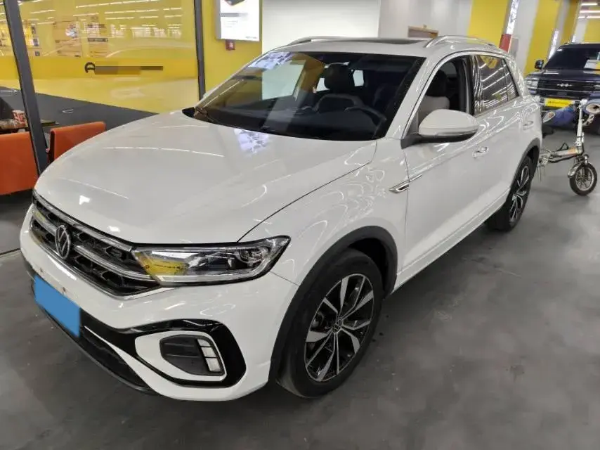 2023 Volkswagen T-Roc 1.5T 160HP L4 7DCT