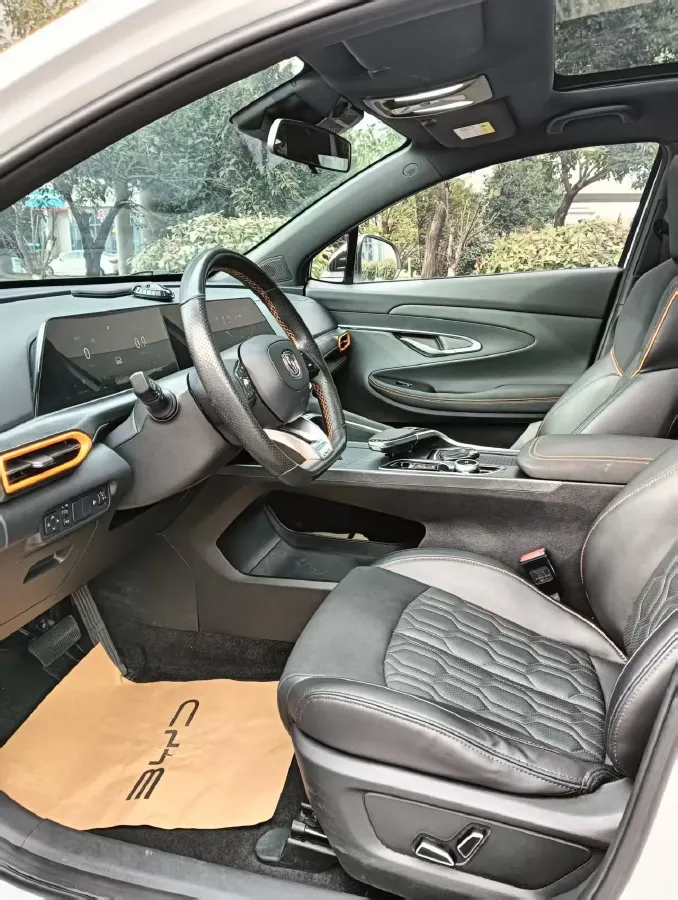 2022 ChangAn UNI-T 1.5T 188HP L4 7DCT,autocango,china used car exporter,china ev exporter,chinese used car exporter,chinese used ev exporter